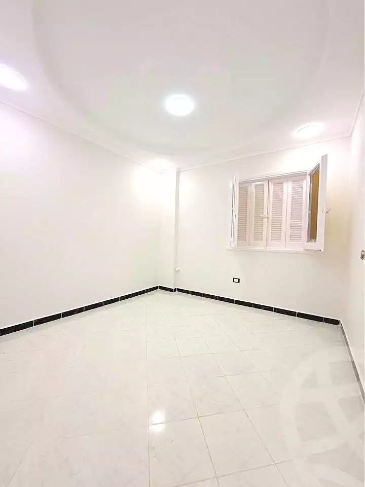 https://aqarmap.com.eg/en/listing/7290511-for-sale-alexandria-al-agamy-shataa-el-nakheel