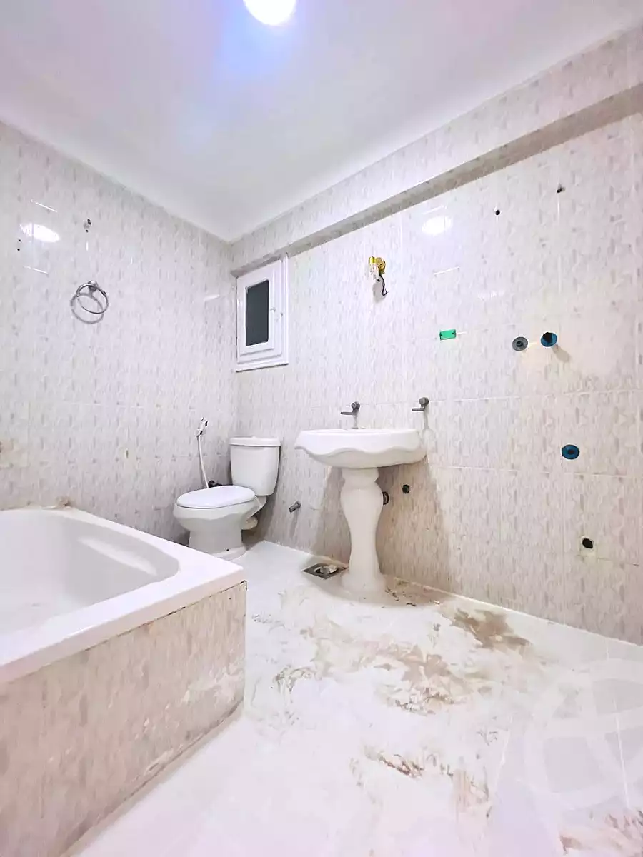https://aqarmap.com.eg/en/listing/7290625-for-sale-alexandria-al-agamy-shataa-el-nakheel