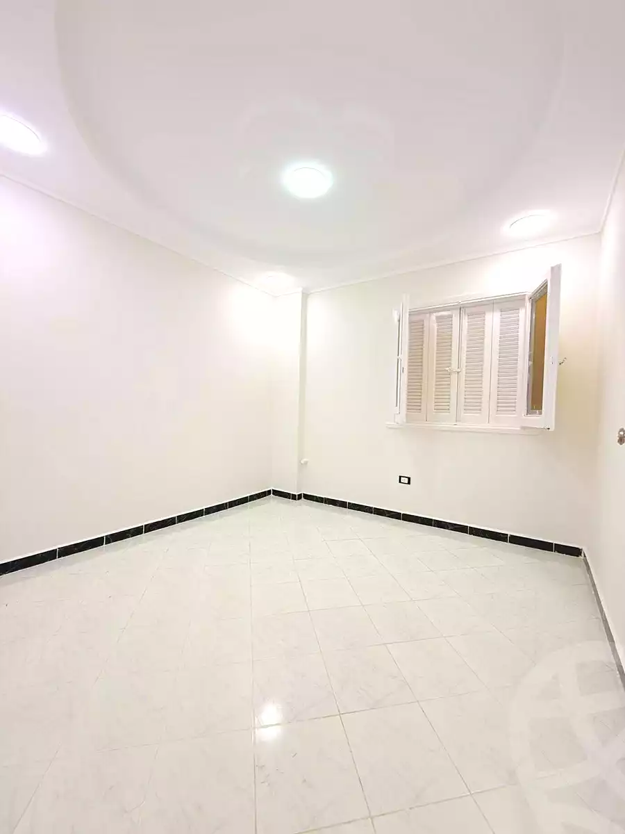 https://aqarmap.com.eg/ar/listing/7290632-for-sale-alexandria-al-agamy-shataa-el-nakheel