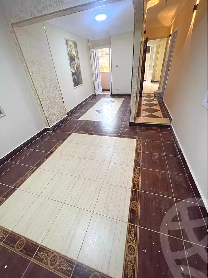https://aqarmap.com.eg/ar/listing/7290795-for-sale-alexandria-lsywf-el-seyouf-bahri-abd-al-hadi-al-gazar-zayna-st