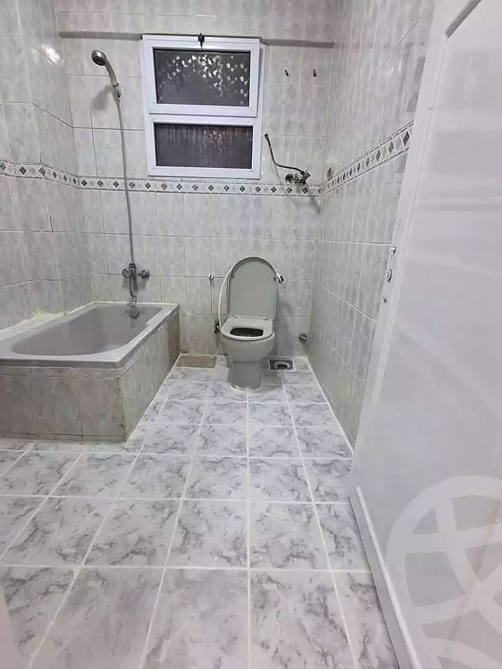https://aqarmap.com.eg/ar/listing/7290926-for-sale-alexandria-al-agamy-shataa-el-nakheel
