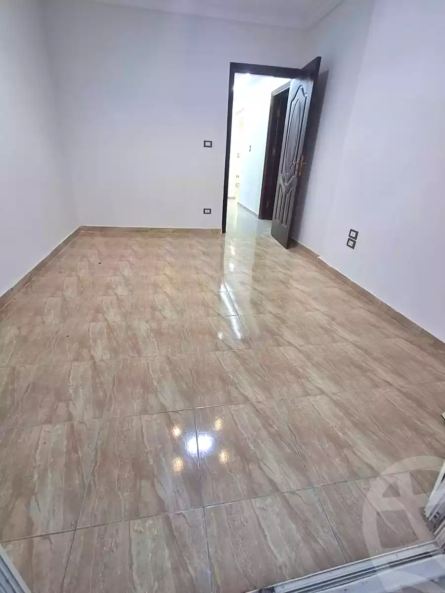 https://aqarmap.com.eg/ar/listing/7291852-for-sale-alexandria-el-asafra-shr-45
