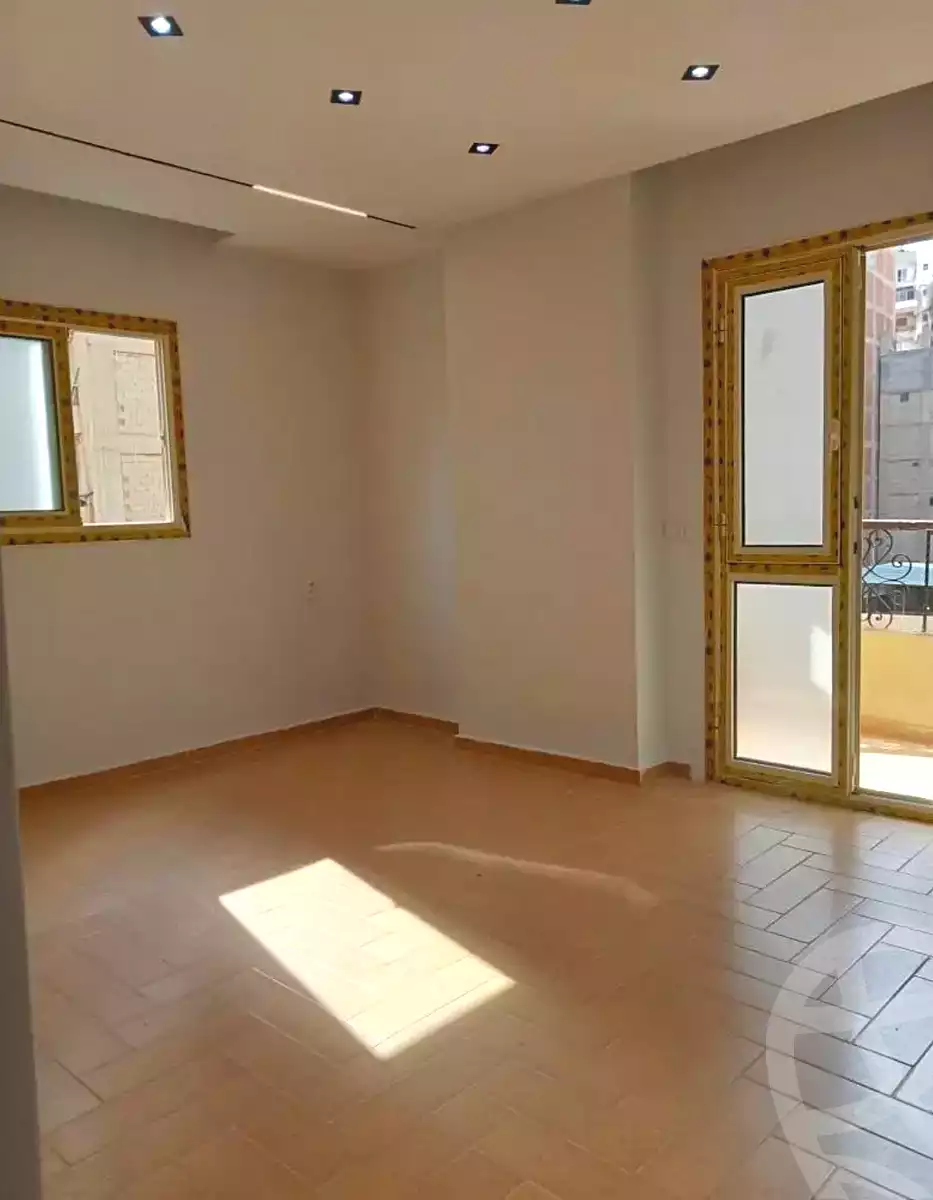 https://aqarmap.com.eg/ar/listing/7292160-for-sale-alexandria-sydy-bshr-sydy-bshr-bhry-gamal-abd-el-nasir-st
