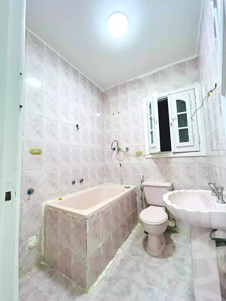 https://aqarmap.com.eg/en/listing/7292293-for-sale-alexandria-al-agamy