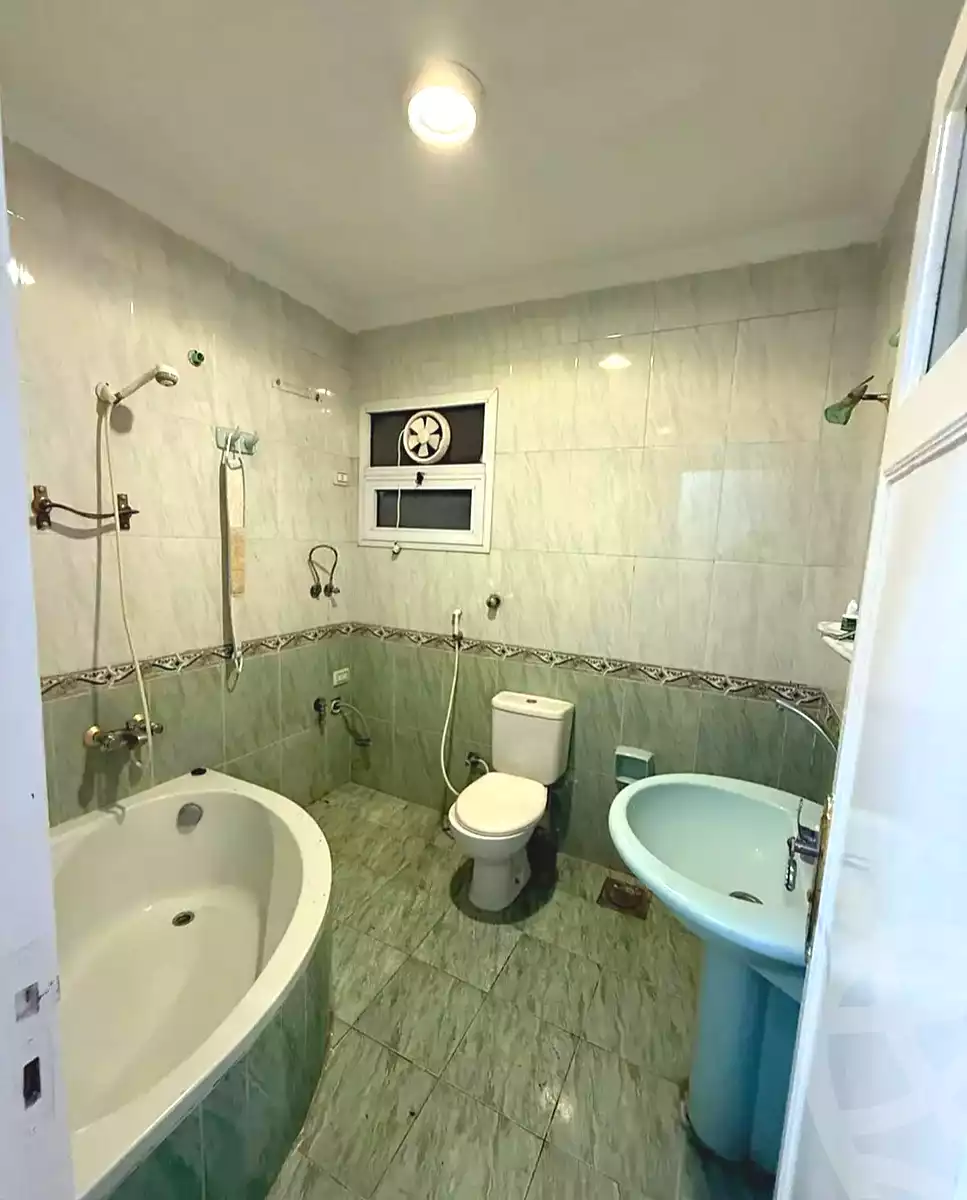 https://aqarmap.com.eg/ar/listing/7292575-for-sale-alexandria-sydy-bshr-tryq-ljysh