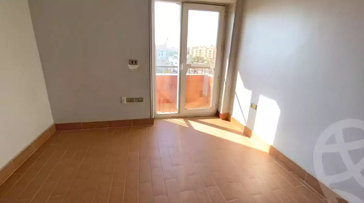https://aqarmap.com.eg/ar/listing/7178133-for-sale-cairo-el-sheikh-zayed-city-el-hay-elsades-ashaer