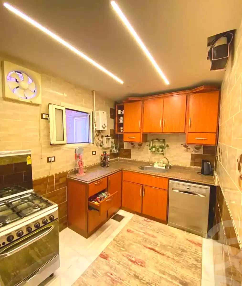 https://aqarmap.com.eg/ar/listing/7293347-for-sale-alexandria-al-agamy-lbytsh-qased-kareem-st