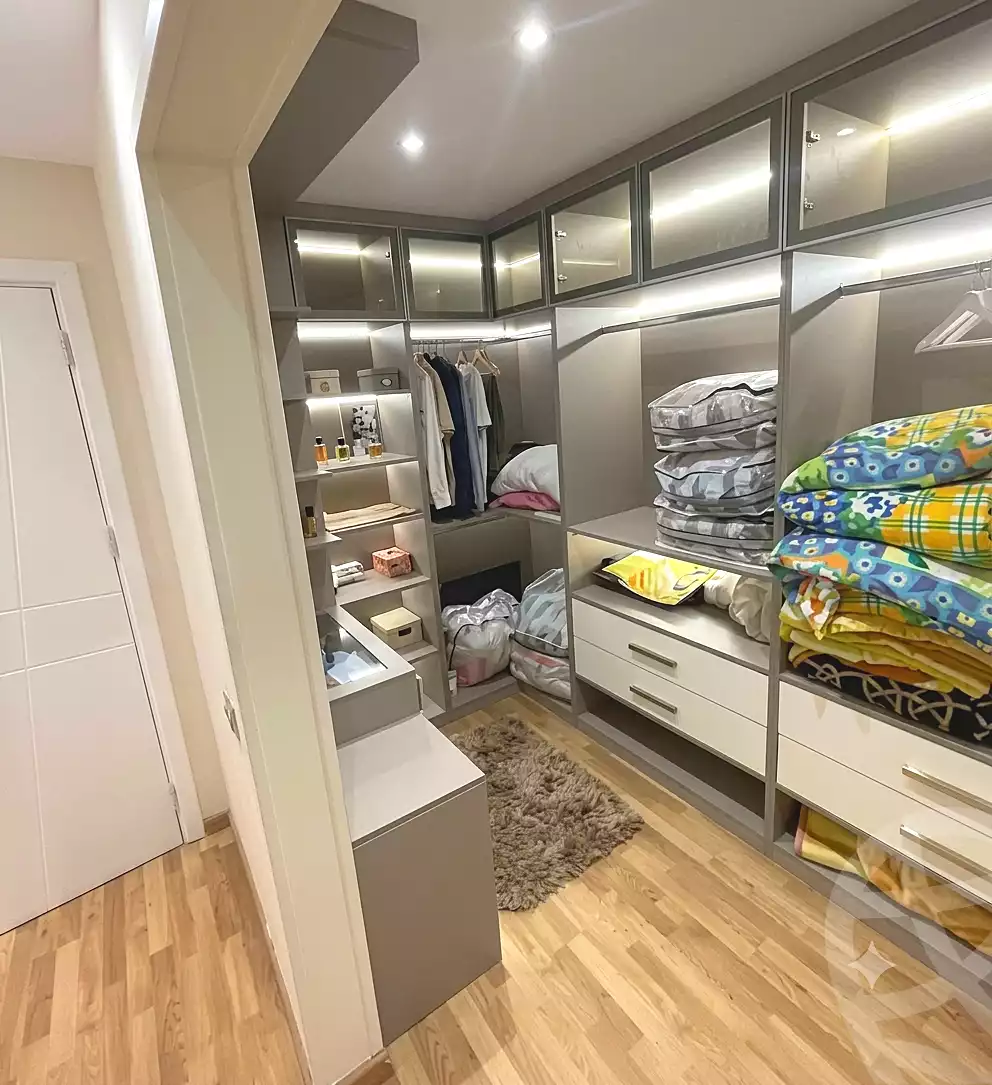 https://aqarmap.com.eg/en/listing/7294423-for-rent-cairo-new-cairo-compounds-mountain-view-hyde-park