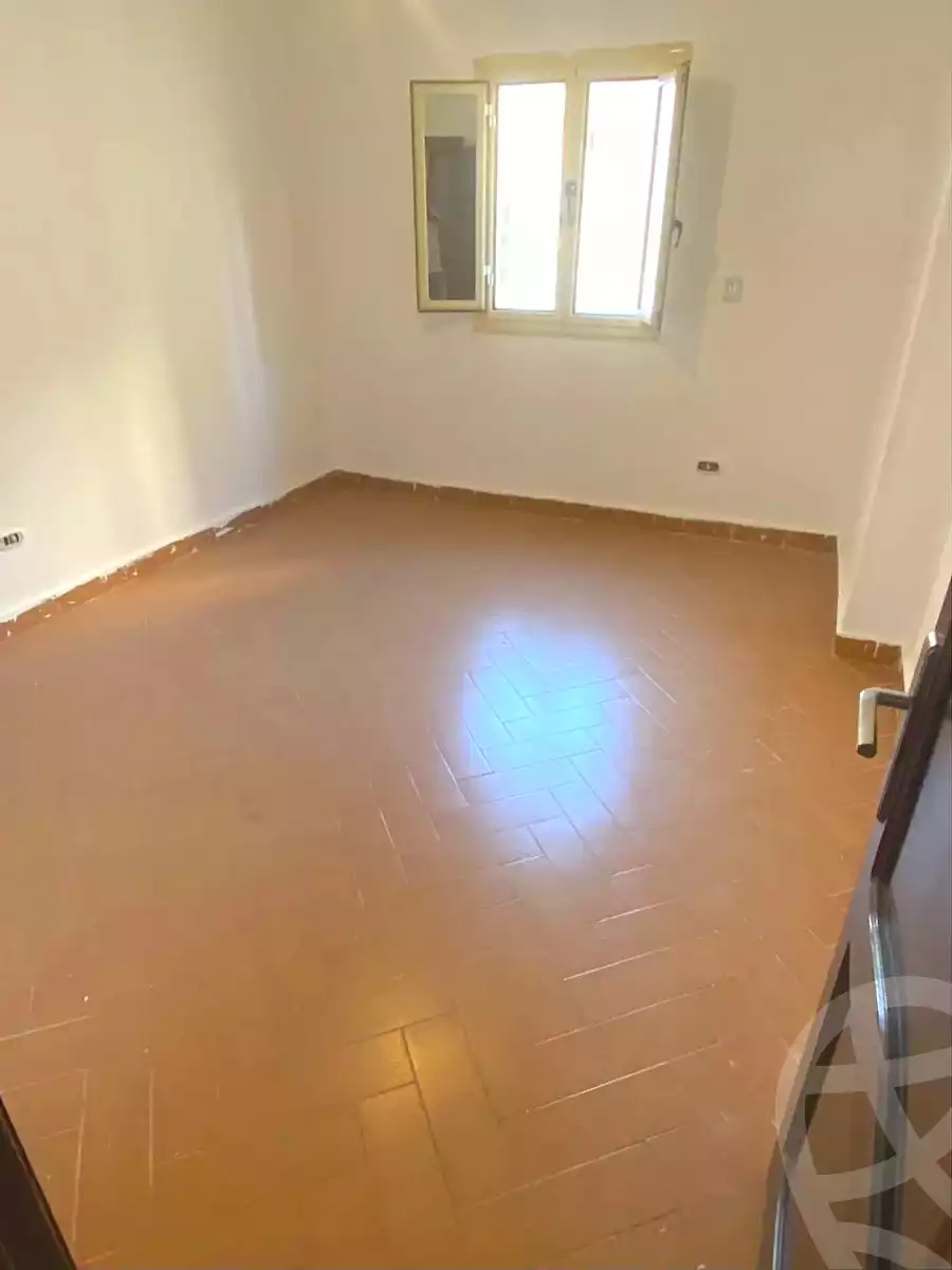 https://aqarmap.com.eg/ar/listing/7294981-for-sale-alexandria-ganaklis