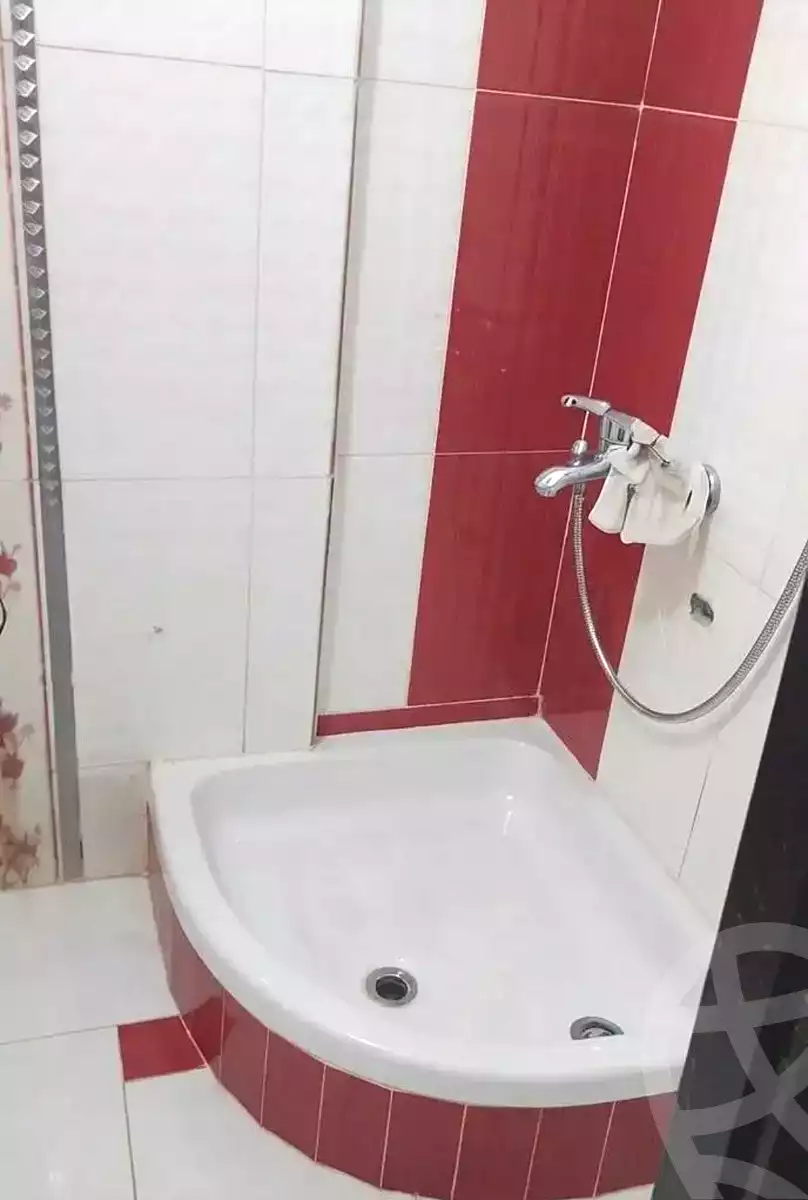 https://aqarmap.com.eg/ar/listing/7295254-for-sale-alexandria-al-agamy-el-hanouvel