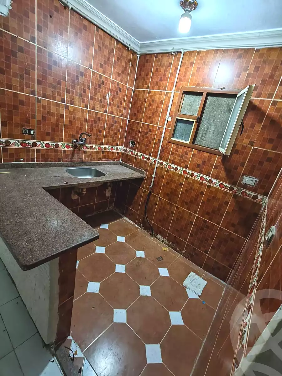 https://aqarmap.com.eg/ar/listing/7295743-for-sale-alexandria-al-agamy-el-hanouvel-radwan-st