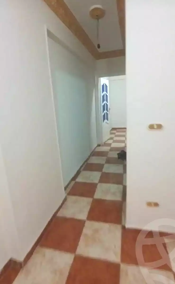 https://aqarmap.com.eg/ar/listing/7295800-for-sale-alexandria-el-asafra-shr-45