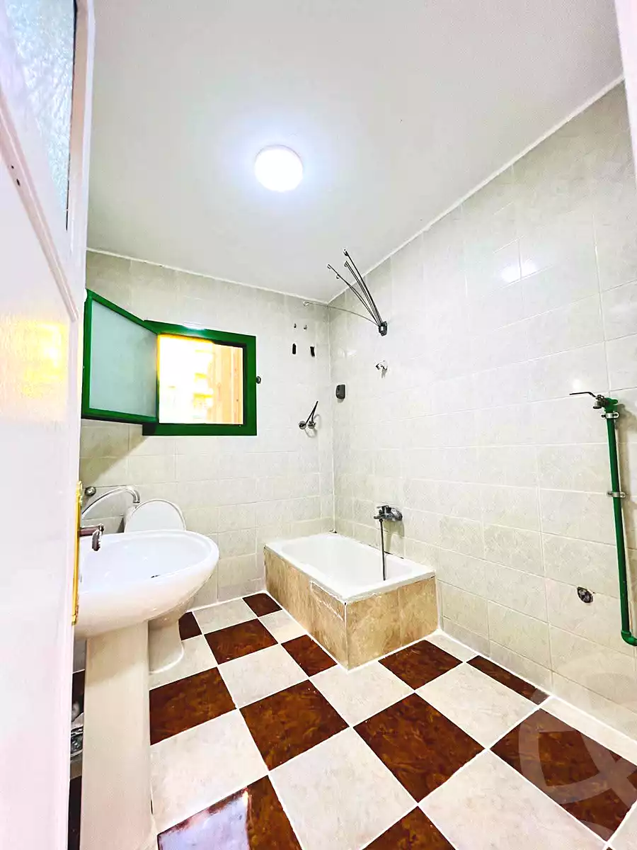 https://aqarmap.com.eg/en/listing/7296353-for-sale-alexandria-al-agamy