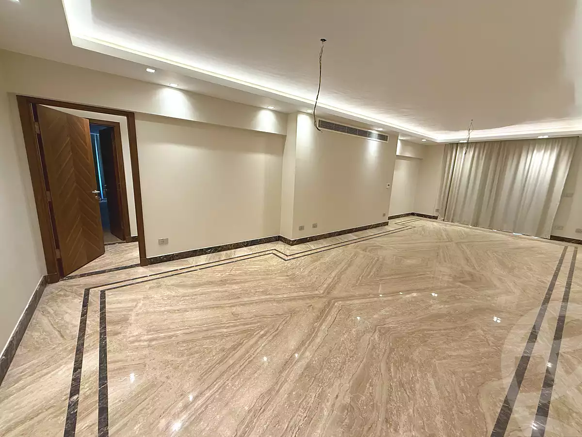 https://aqarmap.com.eg/ar/listing/7296329-for-sale-cairo-new-cairo-compounds-galleria-moon-valley-compound-arabia