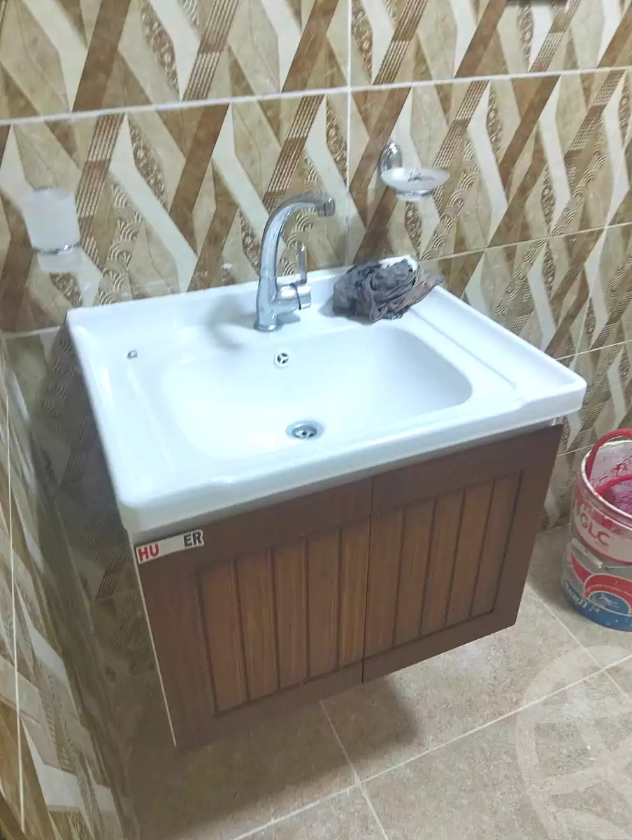 https://aqarmap.com.eg/en/listing/7296408-for-sale-alexandria-al-agamy-el-hanouvel-radwan-st