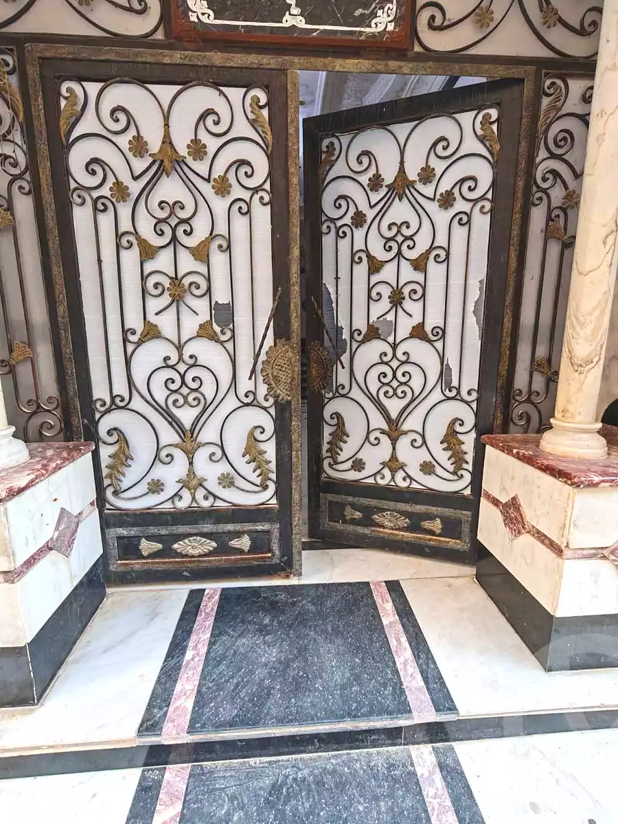 https://aqarmap.com.eg/en/listing/7296896-for-sale-alexandria-al-agamy-el-hanouvel-kasr-al-quiri-st-1