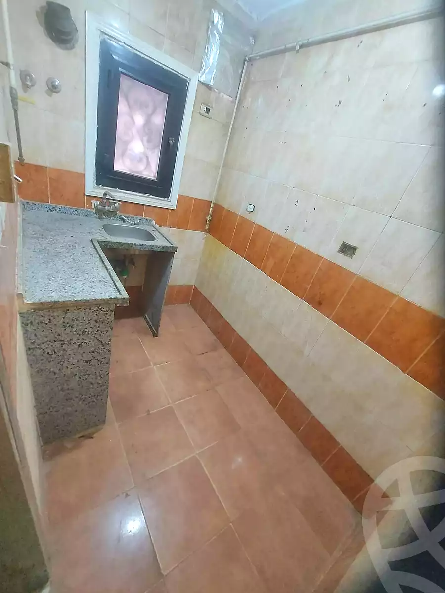 https://aqarmap.com.eg/ar/listing/7297627-for-sale-cairo-helwan-ahmed-enci-st