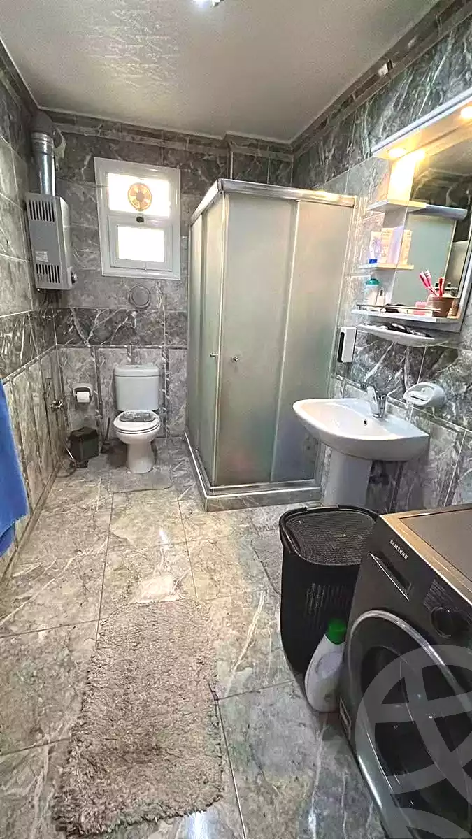 https://aqarmap.com.eg/en/listing/7297645-for-sale-cairo-ain-shams-ahmed-esmat-st