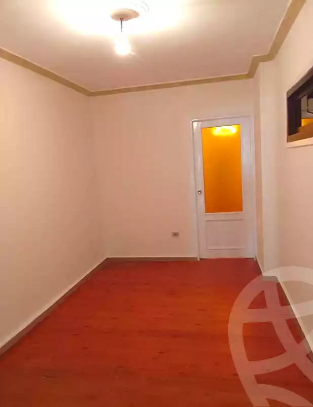 https://aqarmap.com.eg/ar/listing/7297803-for-rent-alexandria-ganaklis