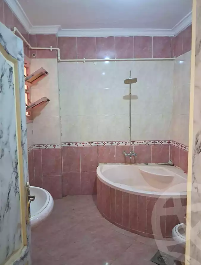 https://aqarmap.com.eg/en/listing/7297848-for-rent-cairo-faisal-kafr-tohormos-queen-nazli-st
