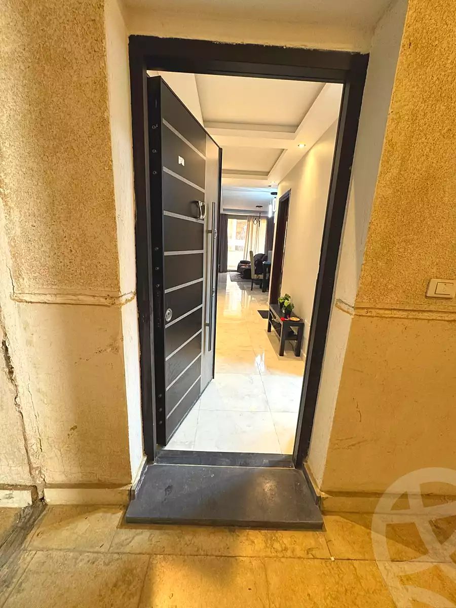 https://aqarmap.com.eg/ar/listing/7298175-for-sale-cairo-6th-of-october-el-tawsaat-el-shamalya-hy-2000-qt