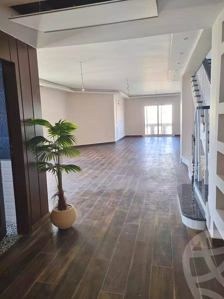 https://aqarmap.com.eg/ar/listing/7298307-for-sale-cairo-new-cairo-compounds-mountain-view1-1-compound