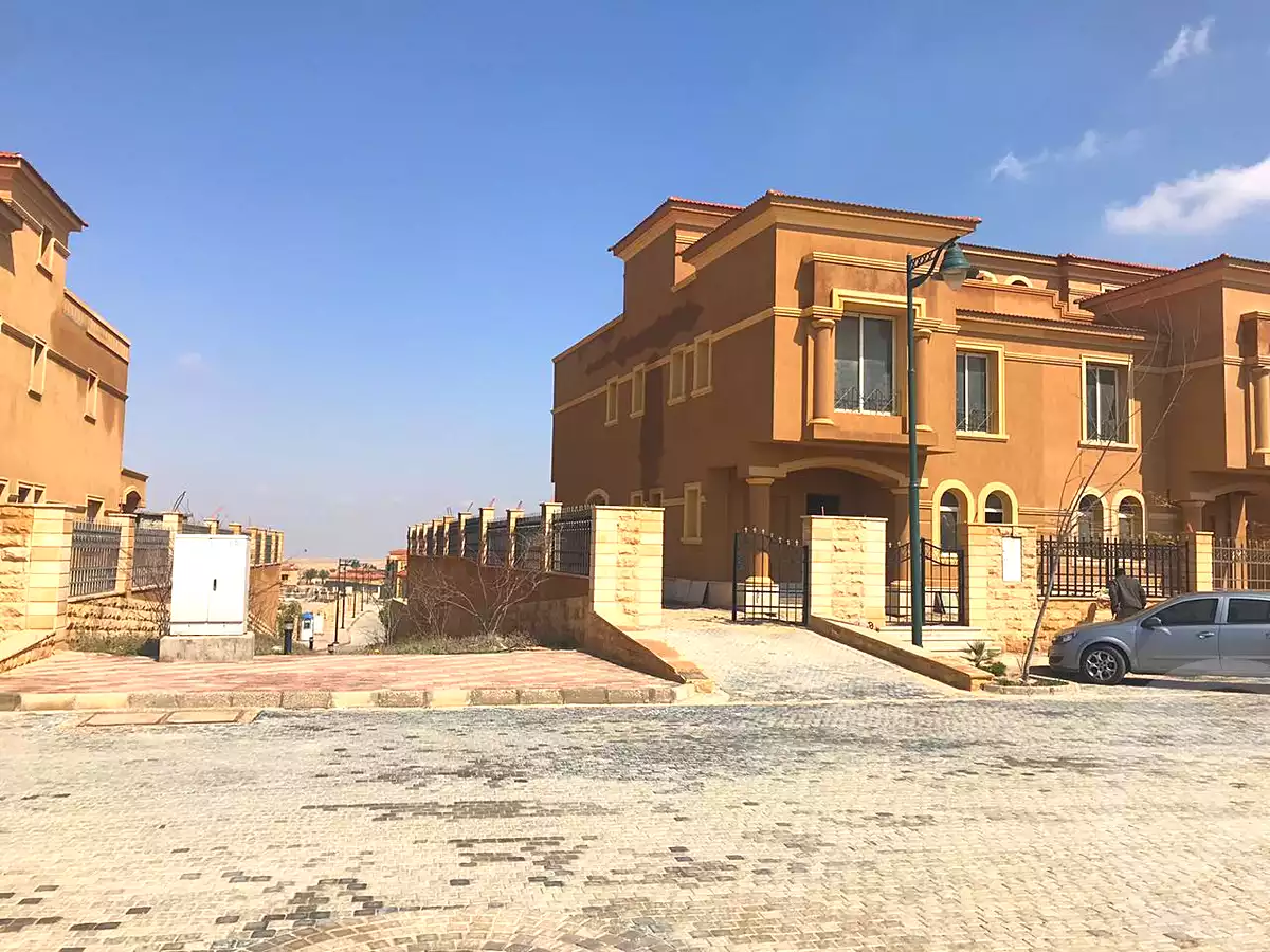 توين هاوس بـ٦ غرف نوم في رويال ميدوز الشيخ زايد، صورة ٢٠ من ٢٢
