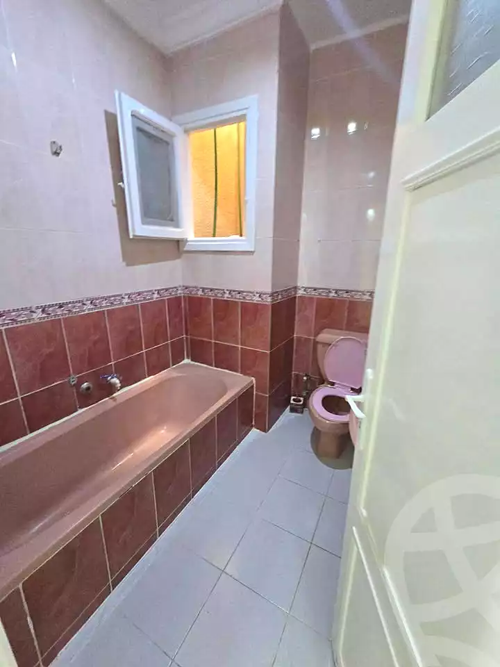 https://aqarmap.com.eg/ar/listing/7298839-for-sale-alexandria-al-agamy-shataa-el-nakheel