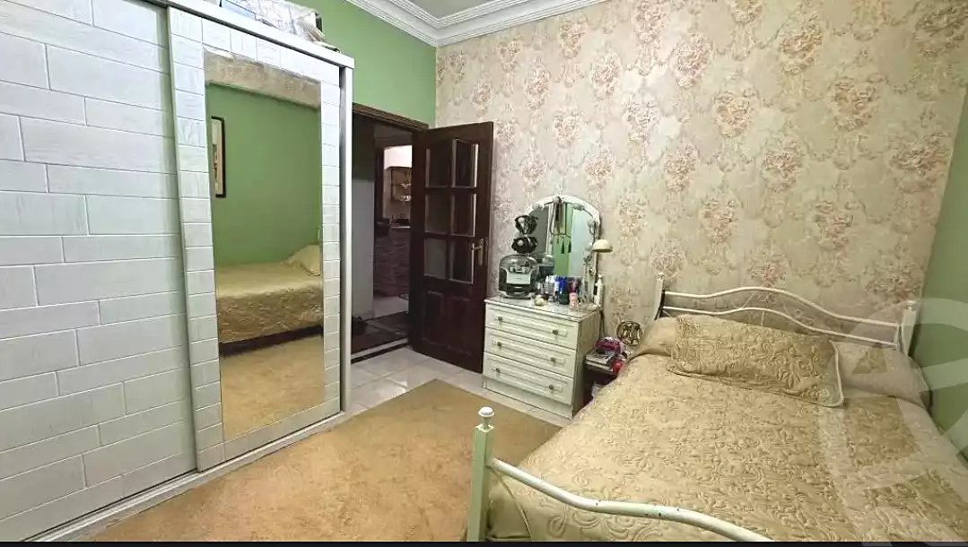 https://aqarmap.com.eg/ar/listing/7299159-for-sale-cairo-el-haram-el-lebeny-soltan-khattab-st