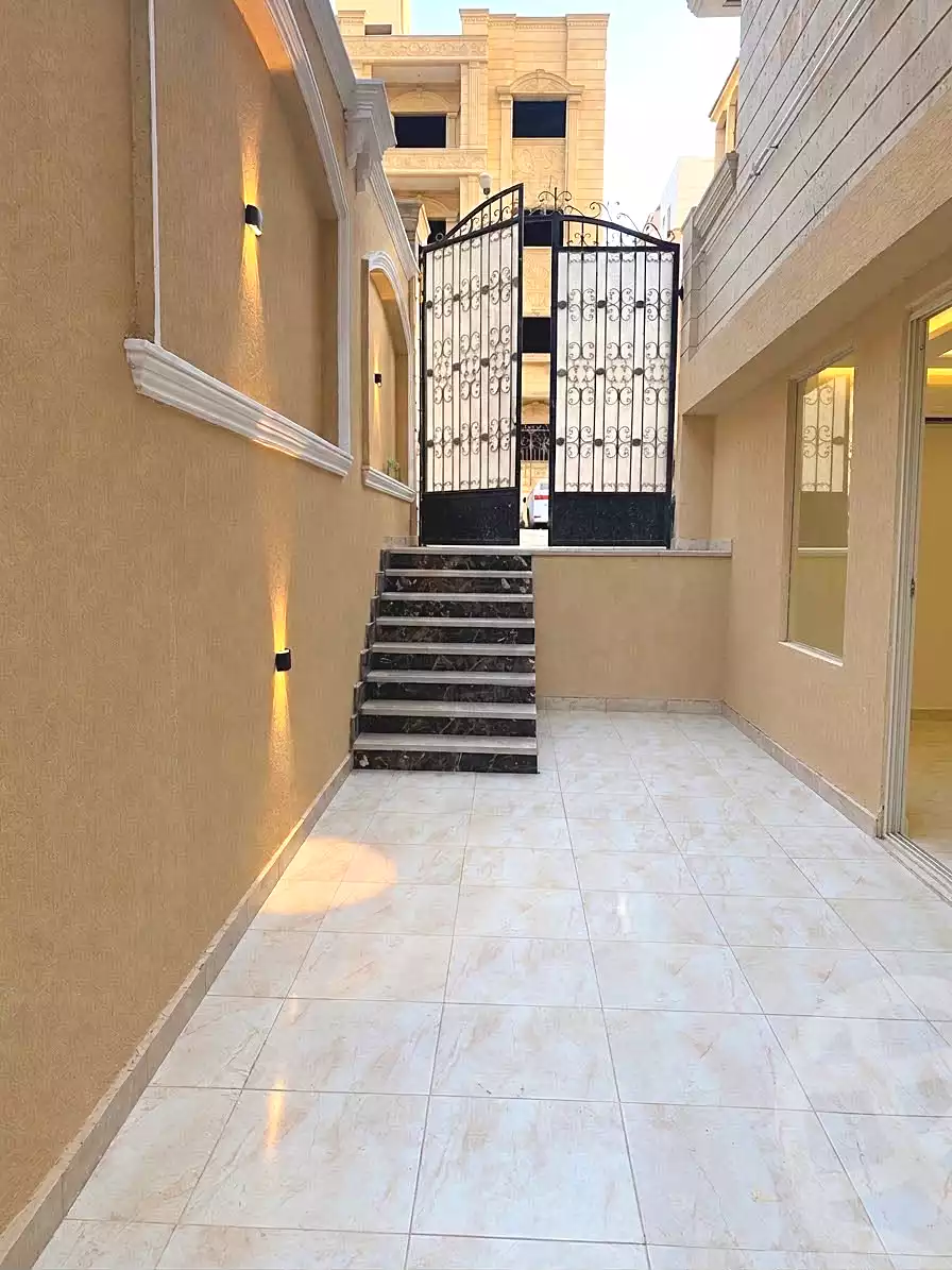 https://aqarmap.com.eg/en/listing/7299218-for-sale-cairo-new-cairo-south-investors-zizinia-st