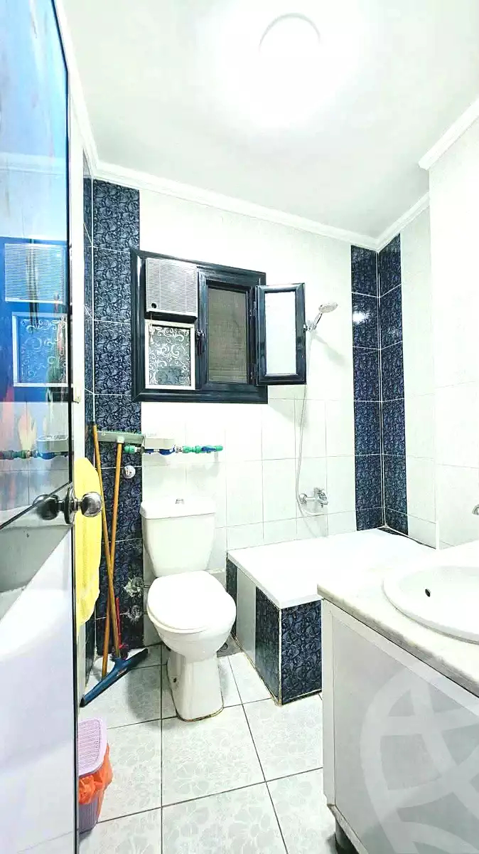 https://aqarmap.com.eg/ar/listing/7299246-for-sale-alexandria-el-asafra-shr-45