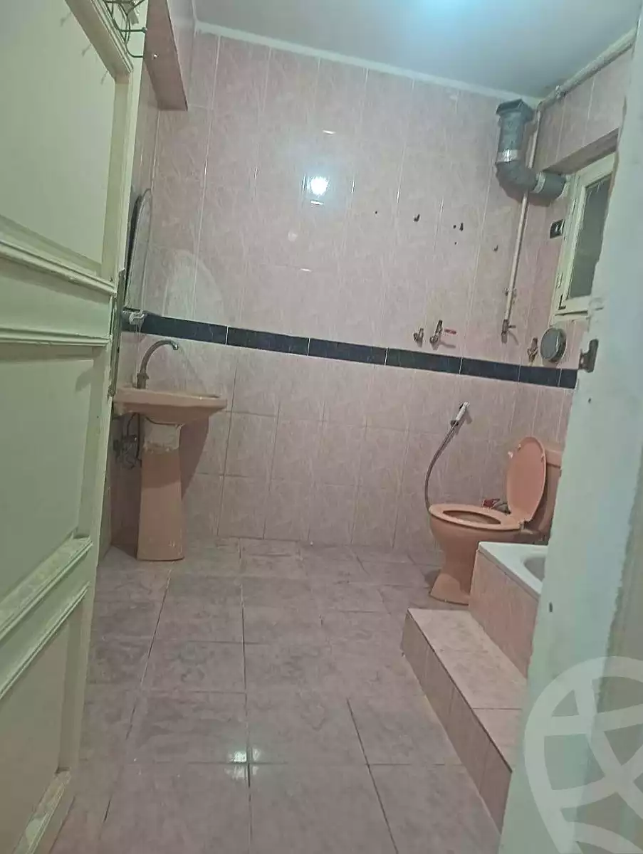 https://aqarmap.com.eg/ar/listing/7299740-for-rent-cairo-helwan-mostafa-fahmy-st