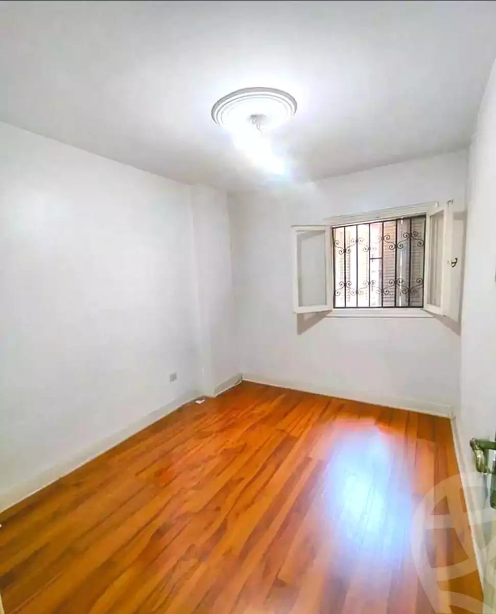 https://aqarmap.com.eg/en/listing/7300470-for-sale-alexandria-sydy-bshr-sydy-bshr-bhry
