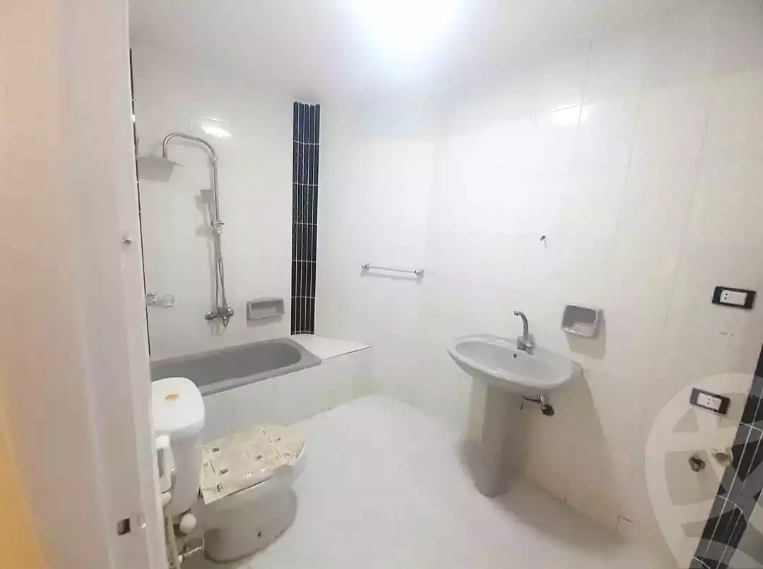 https://aqarmap.com.eg/ar/listing/7300638-for-sale-alexandria-al-agamy-shataa-el-nakheel