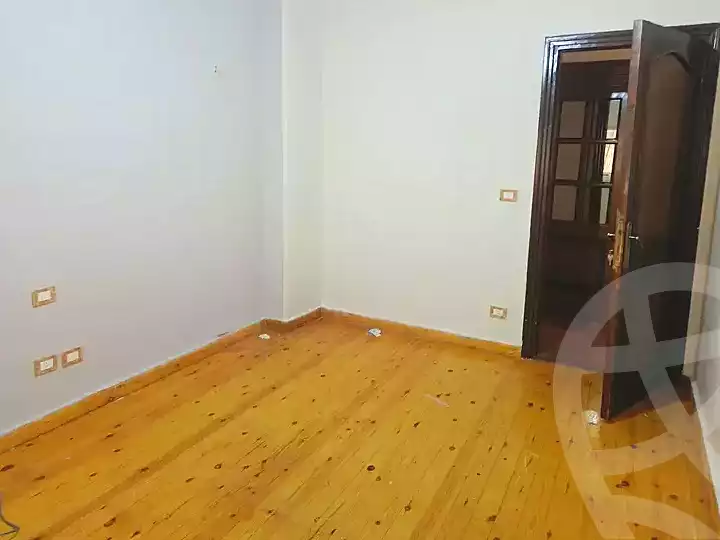 https://aqarmap.com.eg/ar/listing/7300830-for-rent-alexandria-roshdy