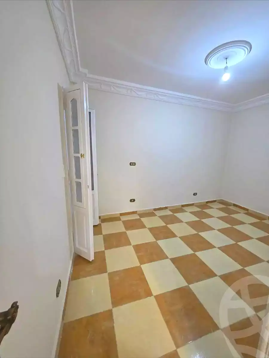 https://aqarmap.com.eg/en/listing/7301772-for-sale-alexandria-sydy-bshr-sydy-bshr-bhry-ali-hipa-st