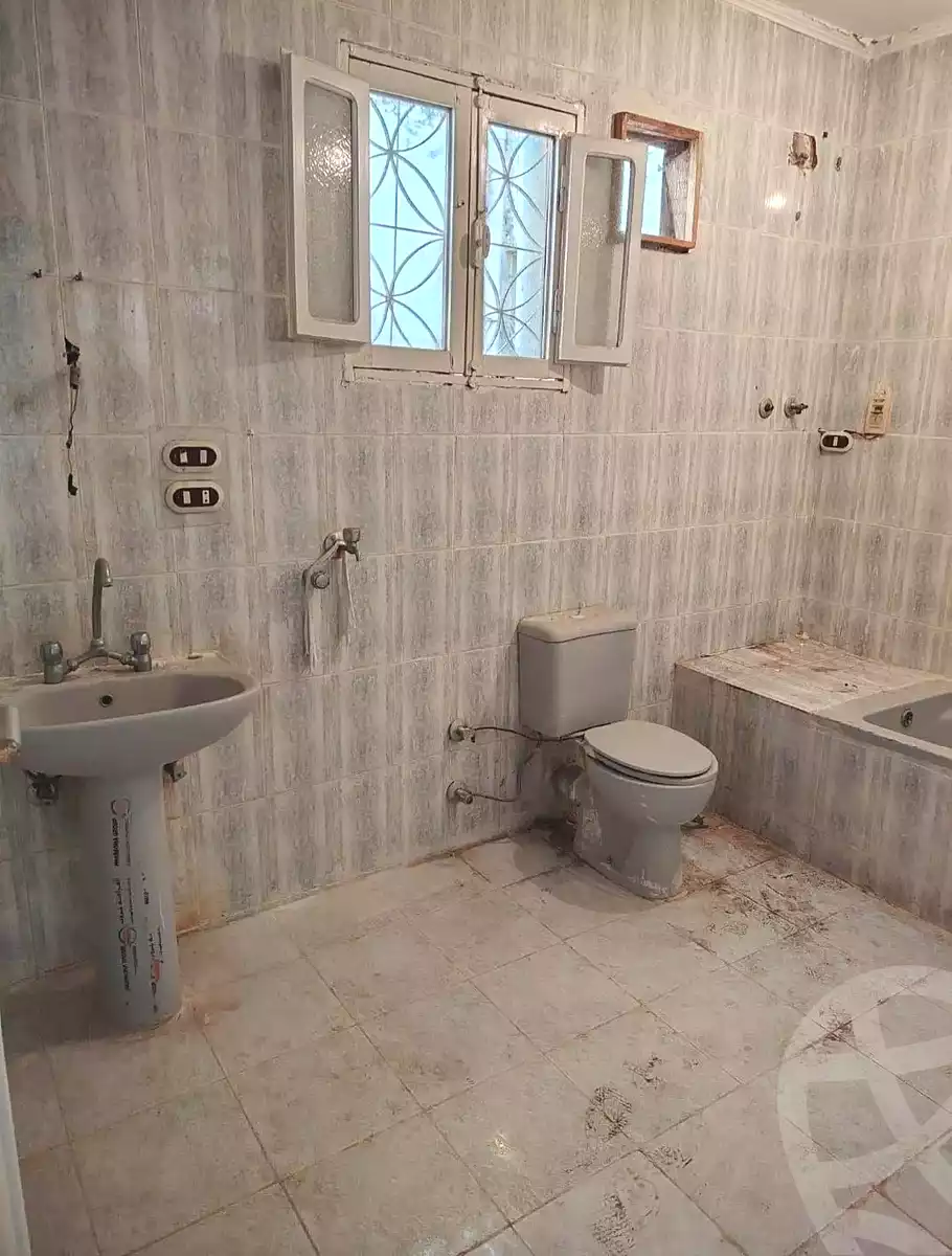 https://aqarmap.com.eg/ar/listing/7301833-for-sale-alexandria-al-agamy-lbytsh-abou-dib-st