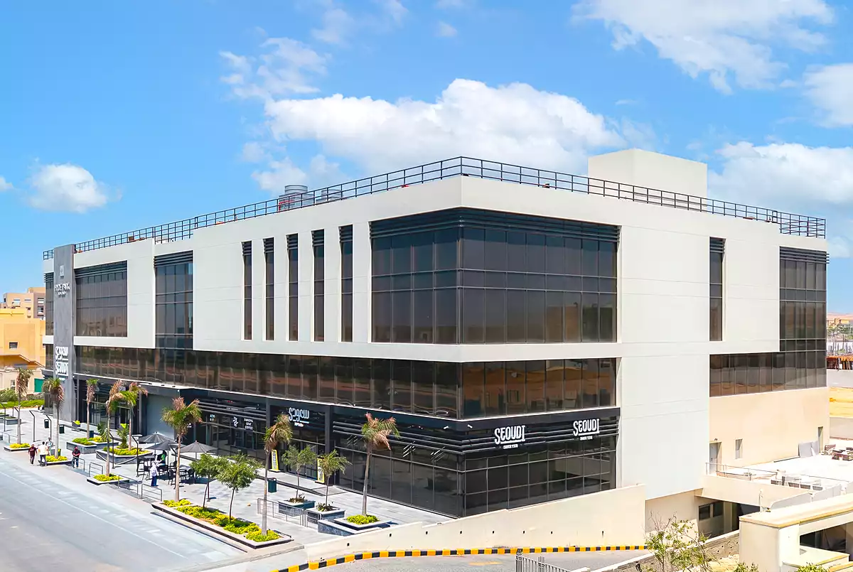 https://aqarmap.com.eg/ar/listing/7302860-for-sale-cairo-new-cairo-compounds-hyde-park-business-district