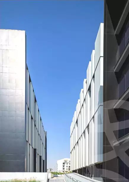 https://aqarmap.com.eg/en/listing/7303118-for-sale-cairo-new-cairo-compounds-hyde-park-business-district