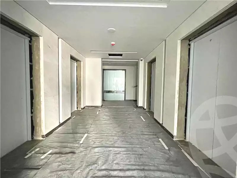 https://aqarmap.com.eg/en/listing/7303053-for-sale-cairo-new-cairo-compounds-hyde-park-business-district