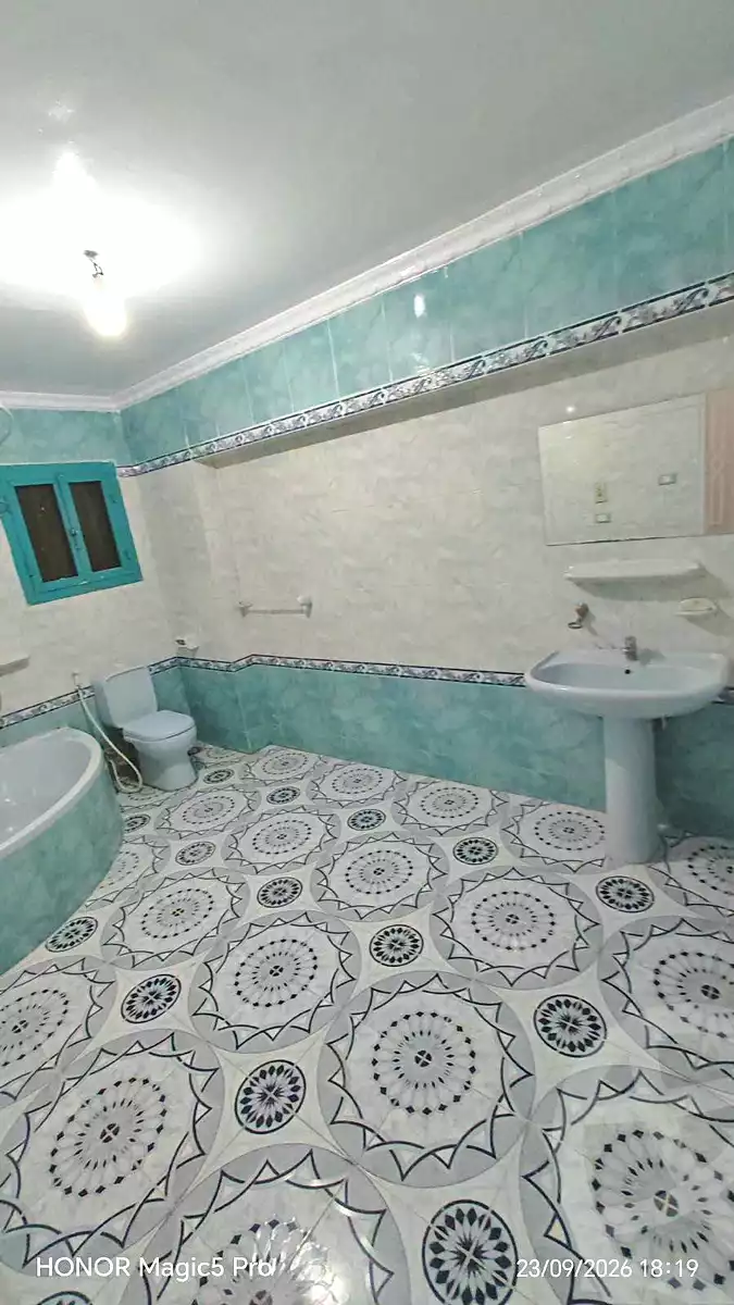 https://aqarmap.com.eg/ar/listing/7303519-for-sale-cairo-helwan-helwan-el-sharkeya-khesro-basha-st