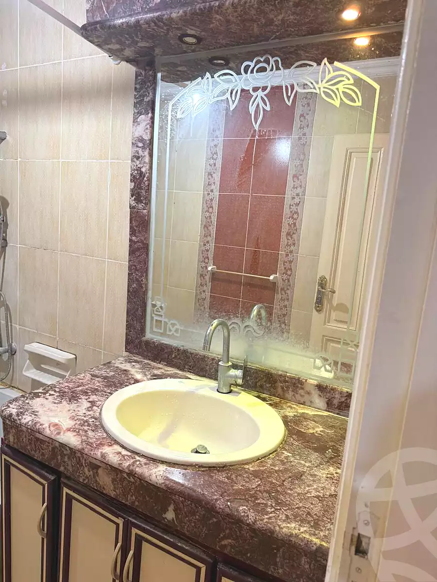 https://aqarmap.com.eg/ar/listing/7303305-for-rent-alexandria-lauran-shr-srhnk