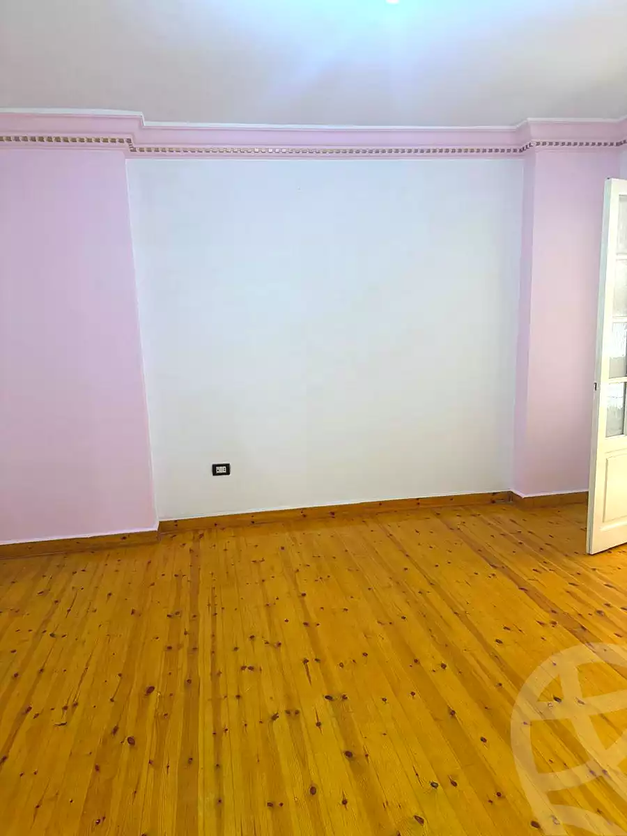 https://aqarmap.com.eg/ar/listing/7303305-for-rent-alexandria-lauran-shr-srhnk