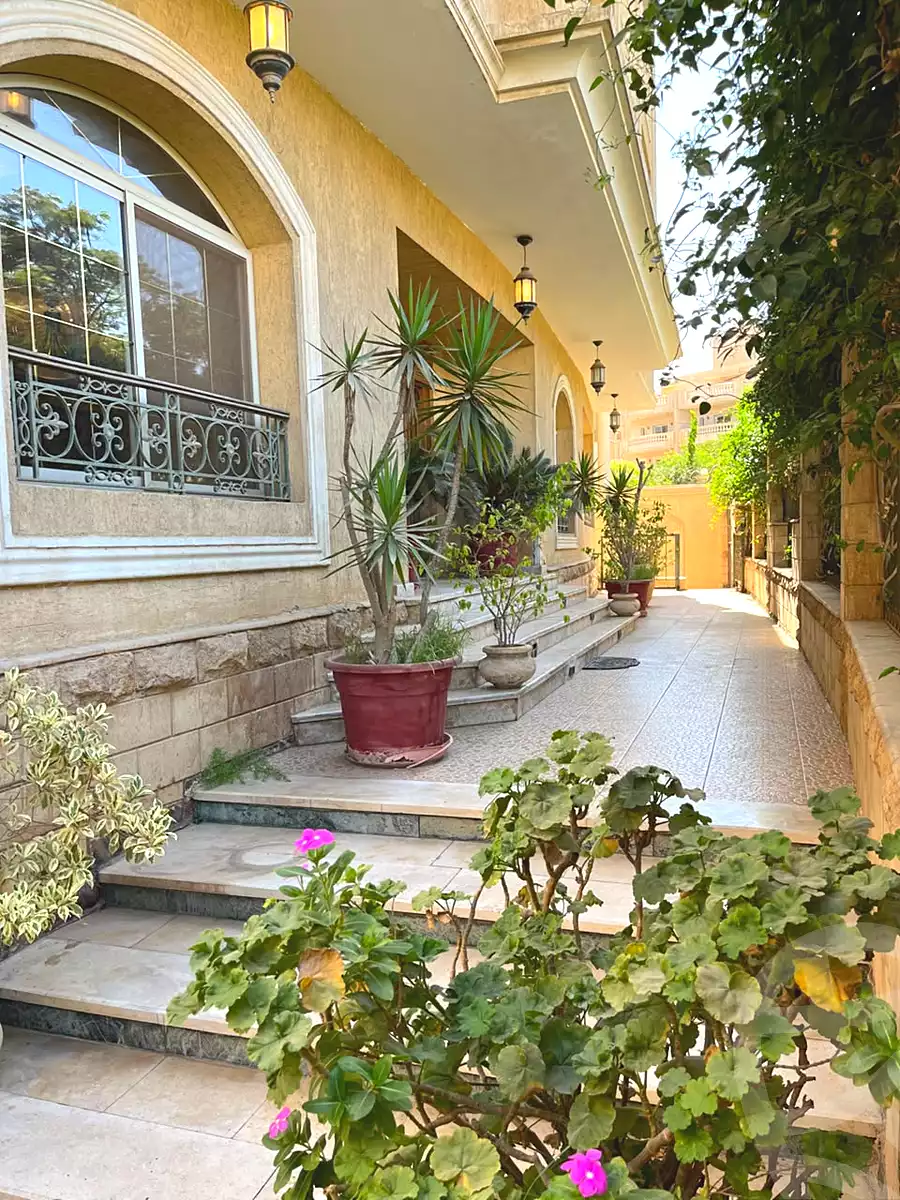 https://aqarmap.com.eg/ar/listing/7303848-for-sale-cairo-new-cairo-ganob-el-akadamiya-south-academy-a-zaid-ebn-haretha-st
