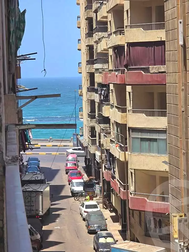 https://aqarmap.com.eg/ar/listing/7304134-for-sale-alexandria-el-asafra-shr-45