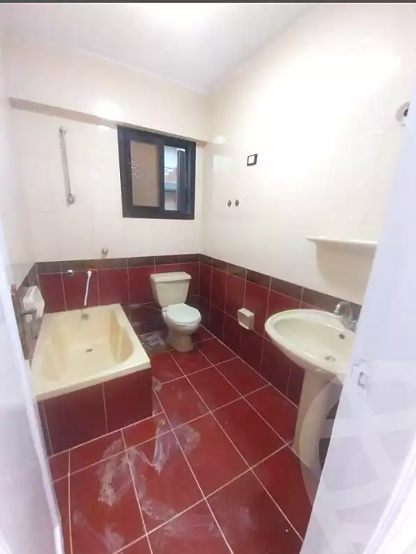 https://aqarmap.com.eg/en/listing/7304403-for-sale-alexandria-al-agamy-shataa-el-nakheel