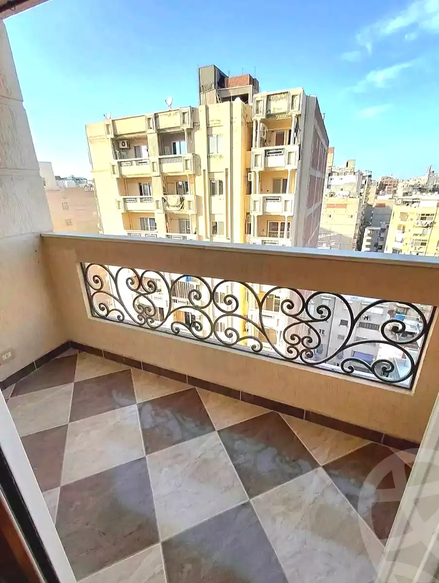 https://aqarmap.com.eg/ar/listing/7304711-for-sale-alexandria-sydy-bshr-sydy-bshr-bhry-khalil-hamada-st