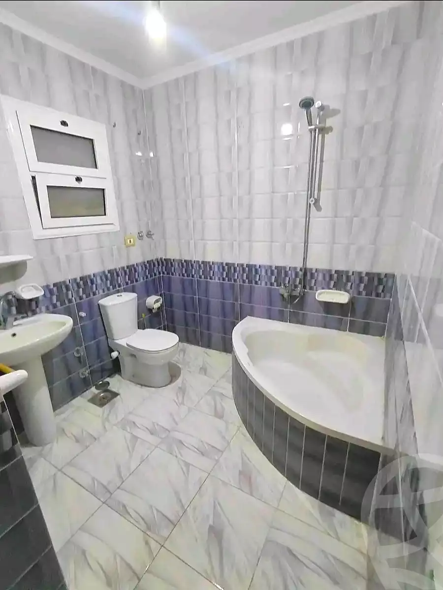https://aqarmap.com.eg/ar/listing/7304711-for-sale-alexandria-sydy-bshr-sydy-bshr-bhry-khalil-hamada-st