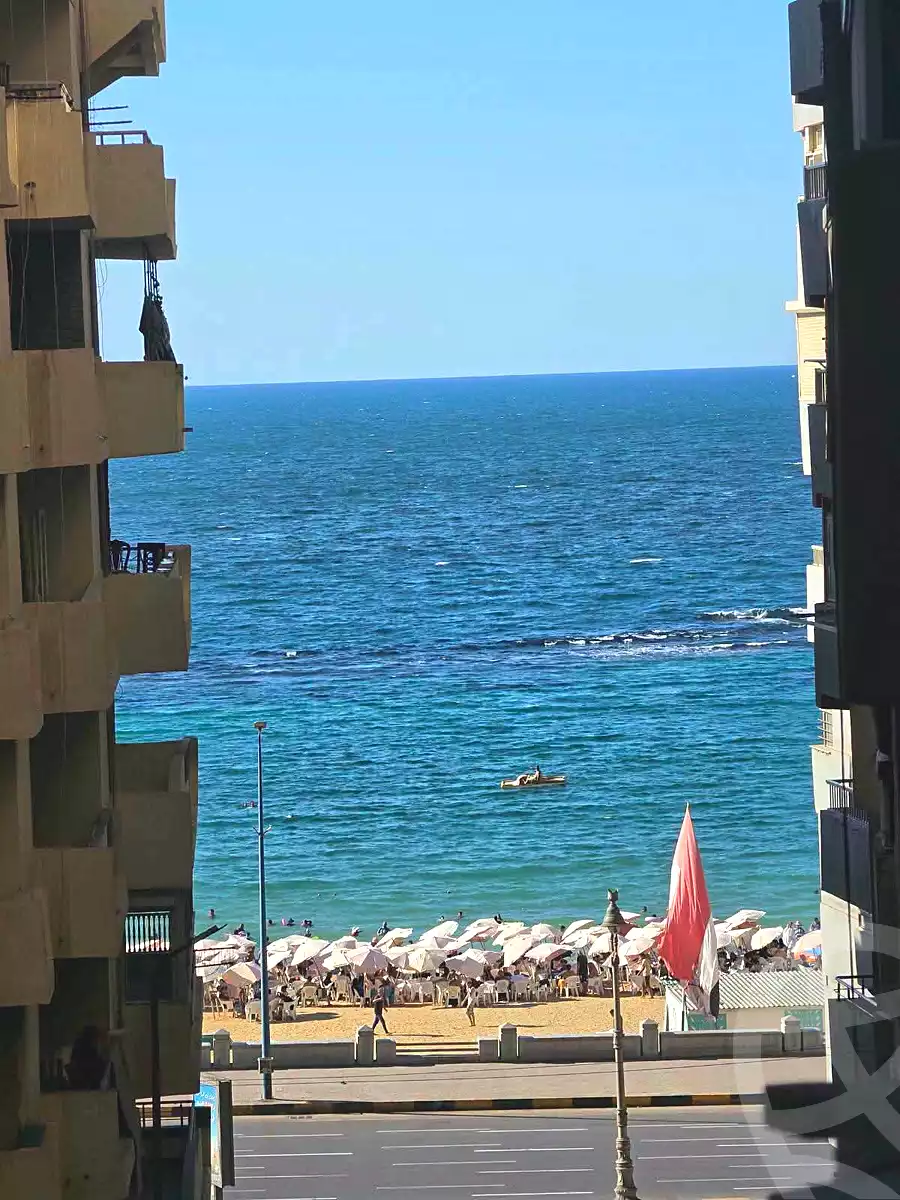 https://aqarmap.com.eg/ar/listing/7304750-for-sale-alexandria-el-asafra-l-sfr-bhry