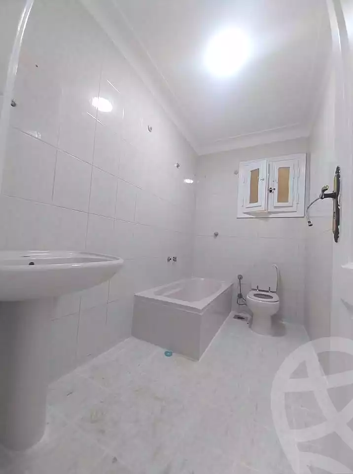 https://aqarmap.com.eg/en/listing/7305031-for-sale-alexandria-al-agamy-shataa-el-nakheel